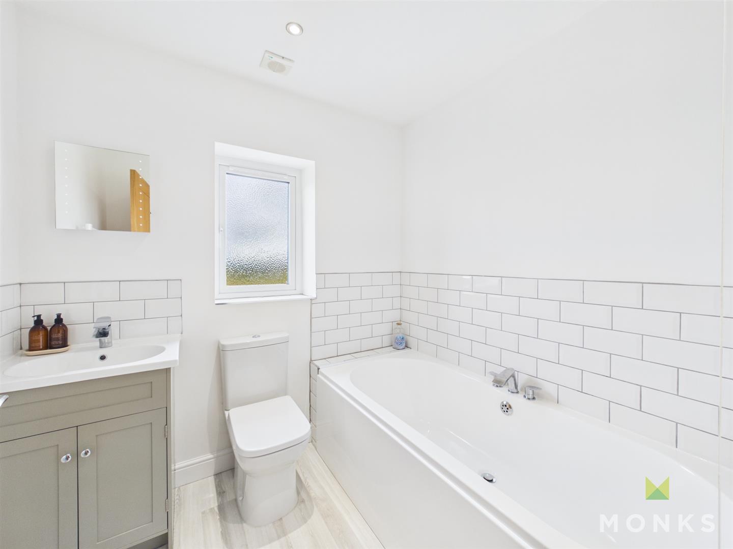 2 The Woodlands, Oswestry, SY10 7RD For Sale